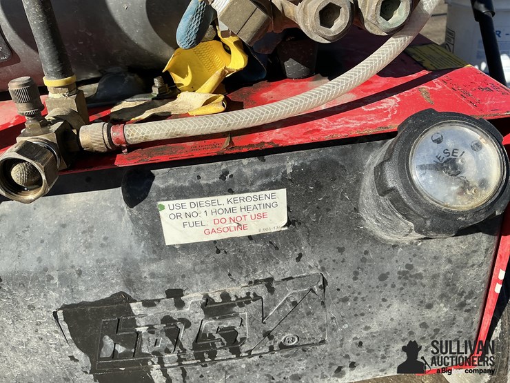 hotsy-hc165l.1-pressure-washer-image-13