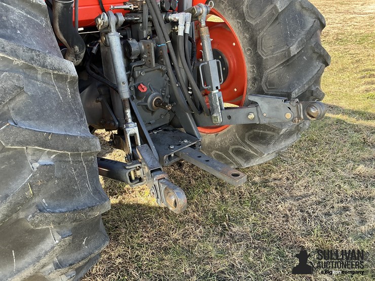 2012-kubota-m7040f-image-10