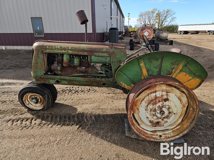 1947-oliver-70-image-3