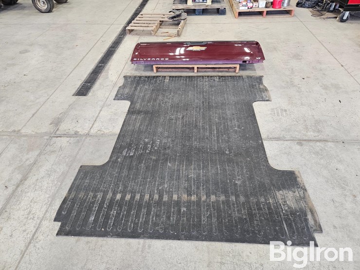 chevrolet-silverado-tailgate-&-box-floor-pad-image-8