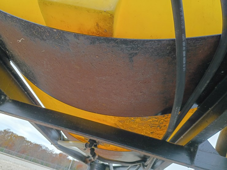 #22869-•-300-gallon-sprayer-image-23