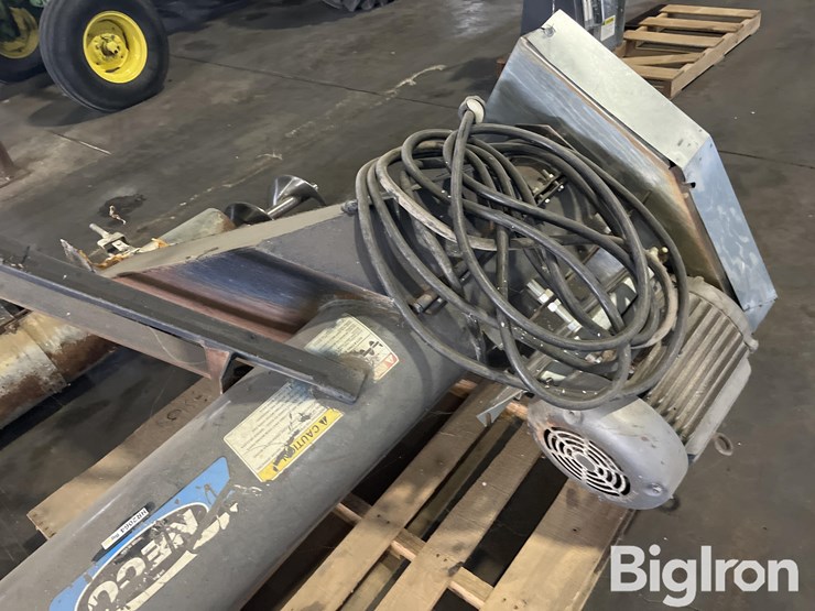 neco-grain-bin-power-sweep-floor-auger-image-13