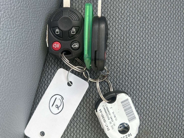 2016-ford-transit-connect-image-38