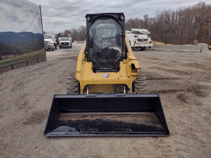 20-caterpillar-262d3-image-2