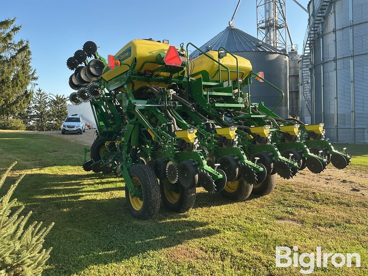 2018-john-deere-1795-image-7