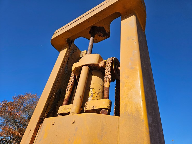 #22765-•-1960's-baker-forklift-(non-runner)-image-44