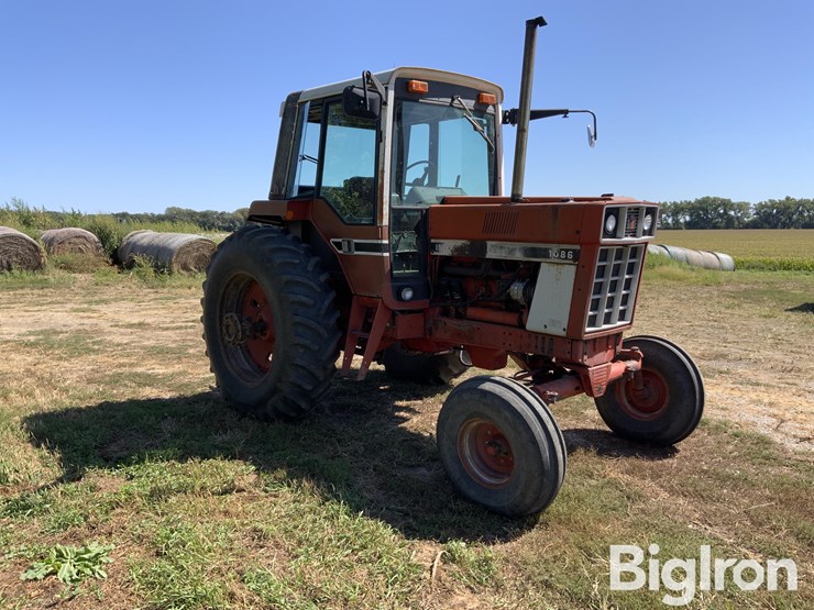 1977-international-1086-image-3