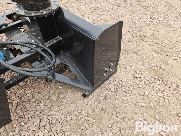 2024-caterpillar-60-image-11