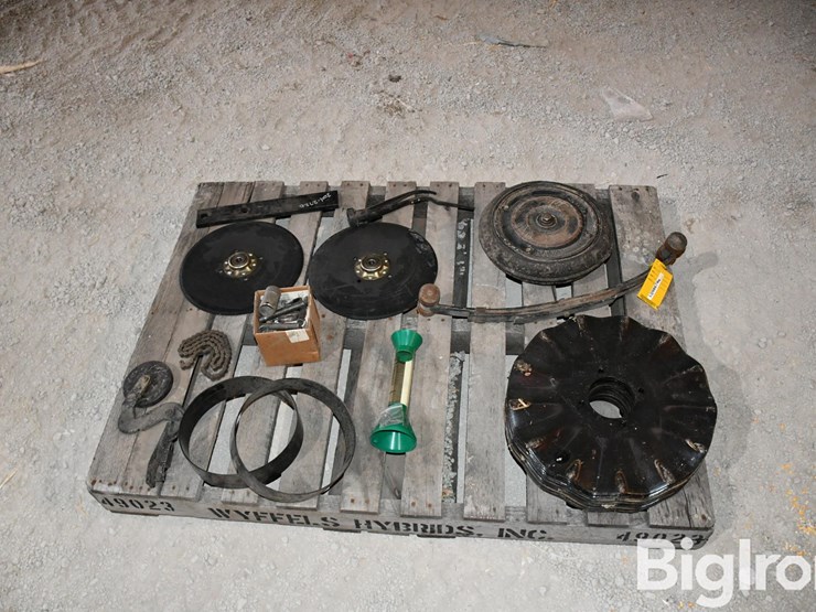 pallet-of-misc-parts-for-great-plains-no-til-drill-image-8