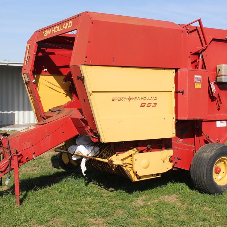 NEW HOLLAND 853