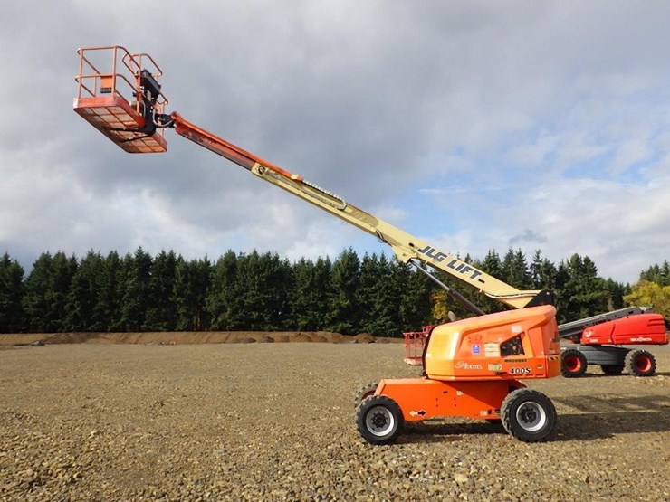 2016-jlg-400s-image-6