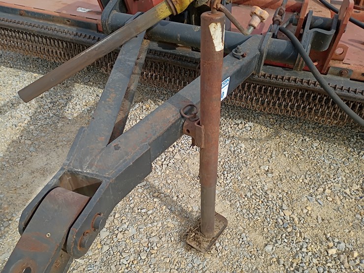 bush-hog-3210-image-11