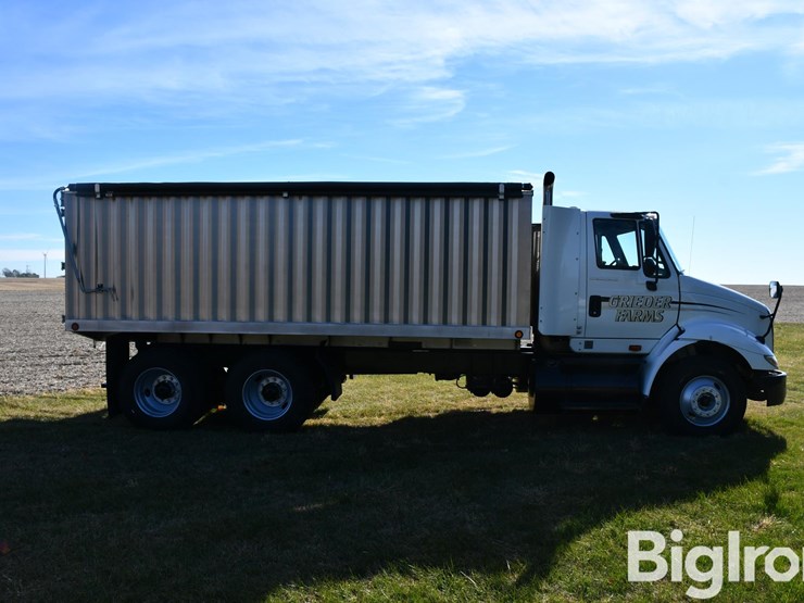 2006-international-8600-image-4