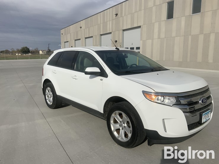 2014-ford-edge-image-3