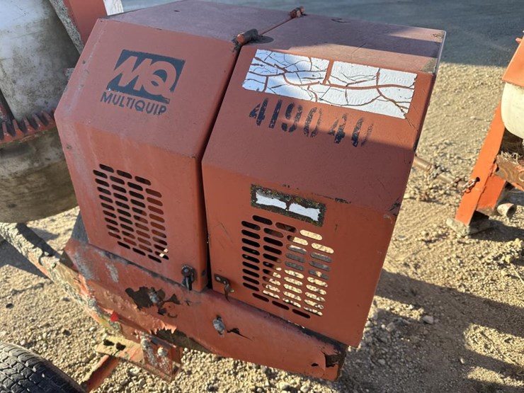 #3297-•-multiquip-concrete-mixer-image-12