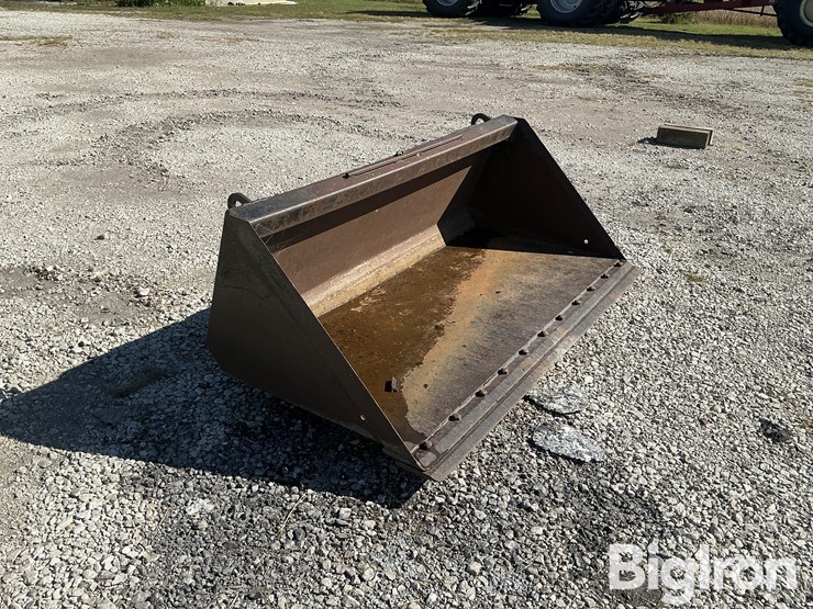 shop-built-66”-bucket-image-3
