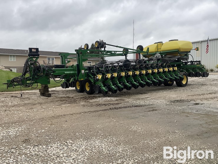 2012-john-deere-db60-image-1