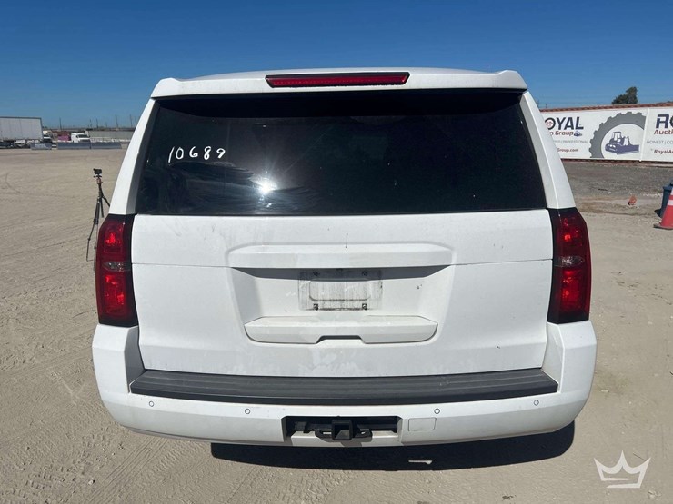 2018-chevrolet-tahoe-image-27
