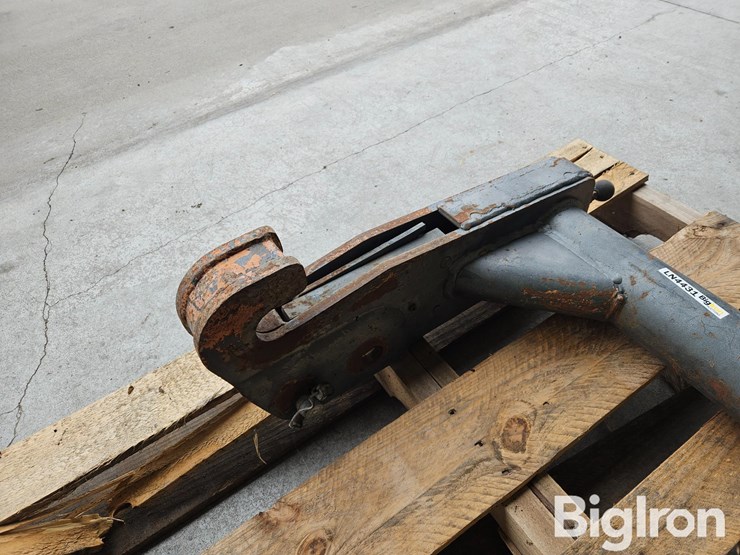 white-3-pt.-quick-hitch-image-8