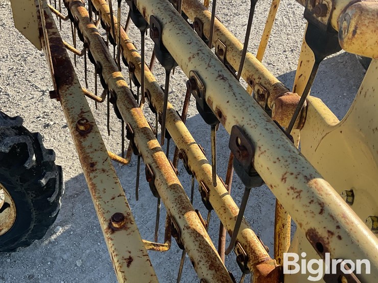 new-holland-258-image-11