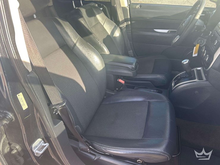 2015-jeep-compass-image-24