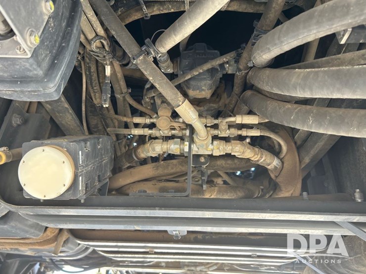 2016-ag-chem-rg1100b-image-62