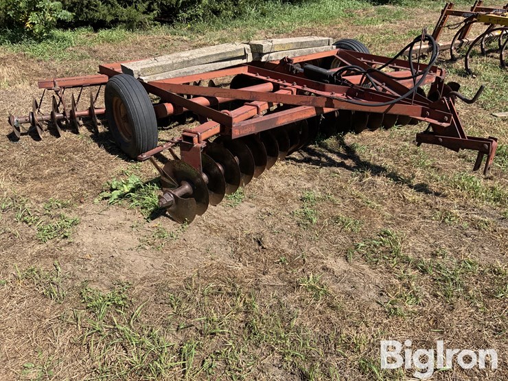 international-370-image-3