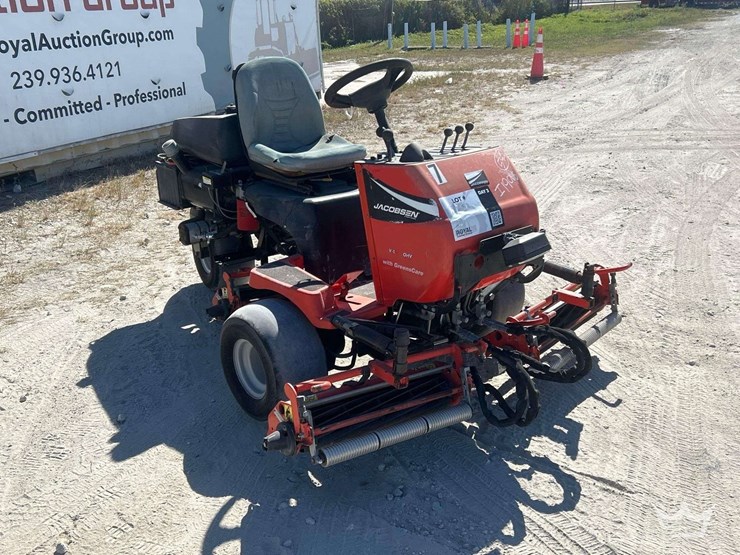 2017-jacobsen-3551-hours-image-2