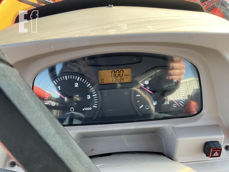 2007-kubota-m7040hdc-image-24