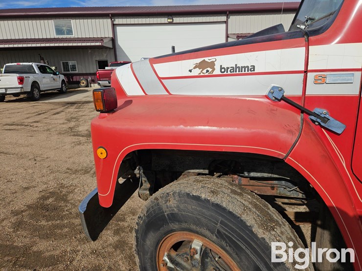 1981-international-dt466-image-13