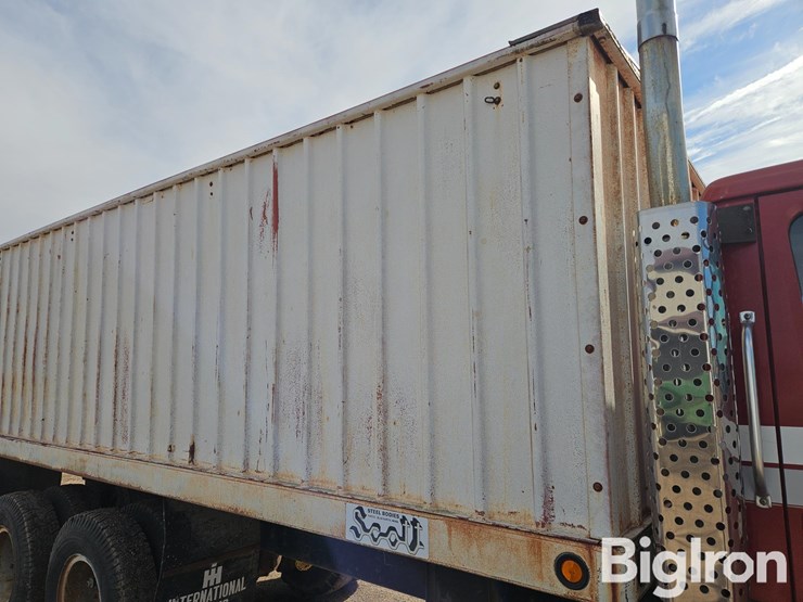 1981-international-dt466-image-19