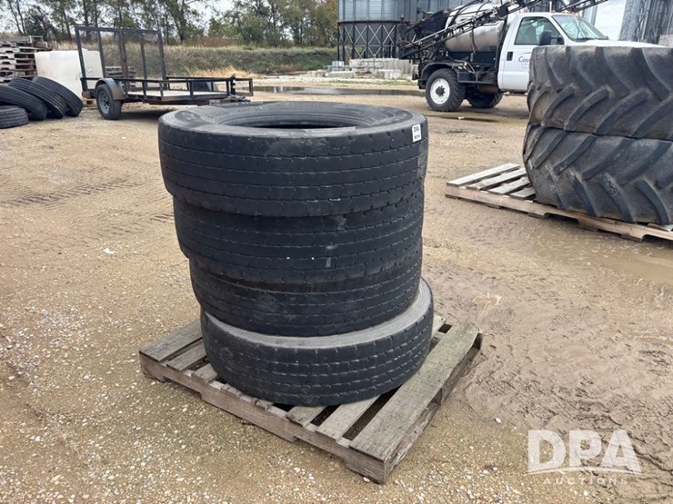 hankook-truck-tires-(dr12560)-image-1