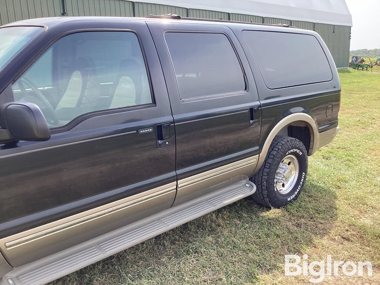 2002-ford-excursion-limited-image-12