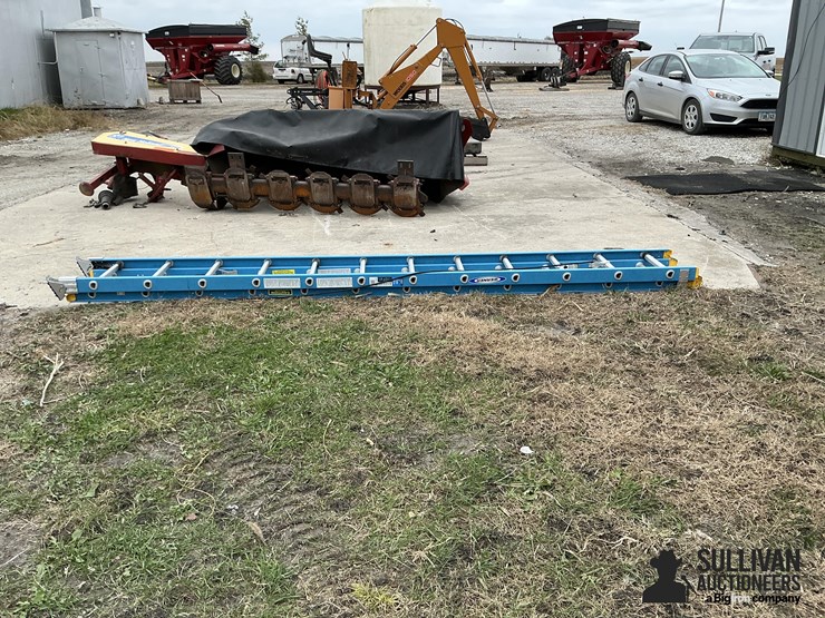 werner-24’-extension-ladder-image-6