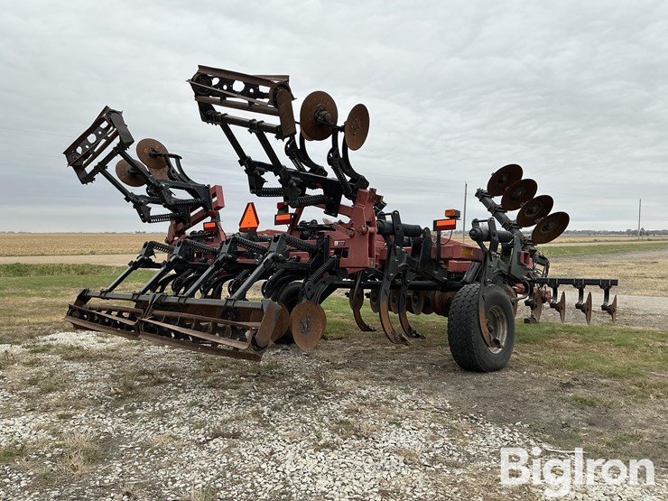 case-ih-870-ecolo-tiger-ripper-image-5