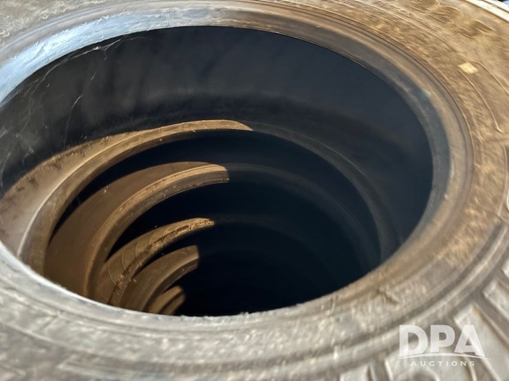 truck-tires-(dr12576)-image-6