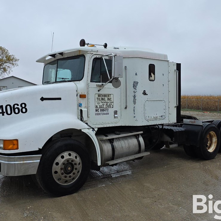 1995 INTERNATIONAL 9200i