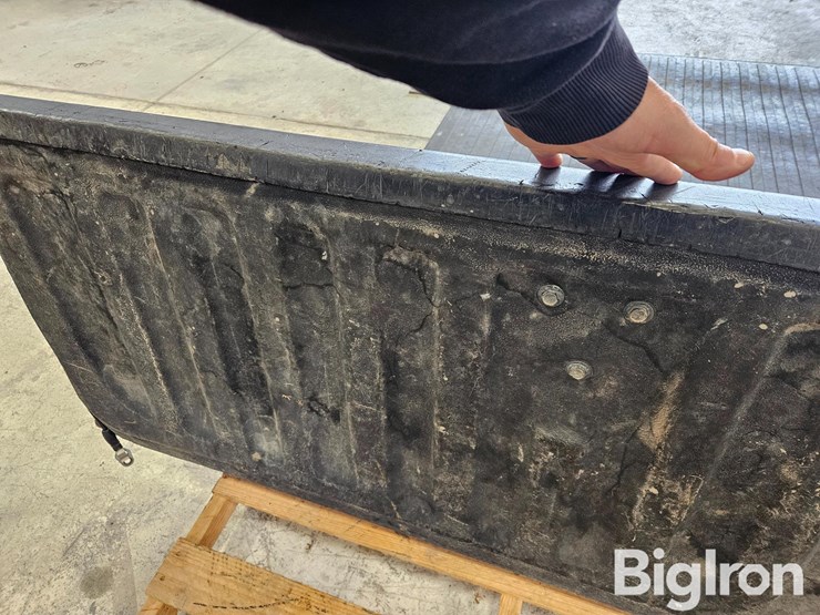 chevrolet-silverado-tailgate-&-box-floor-pad-image-13