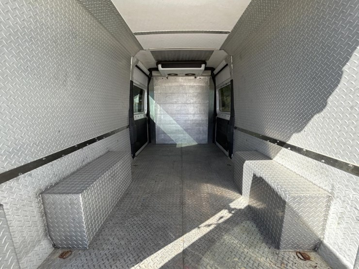 2016-ram-promaster-3500-image-18