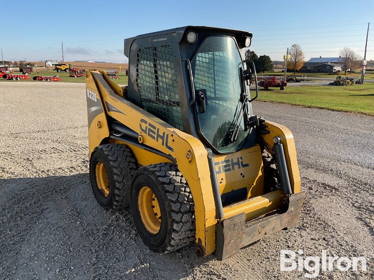 2014-gehl-r220-image-3