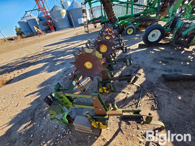 john-deere-825-image-8