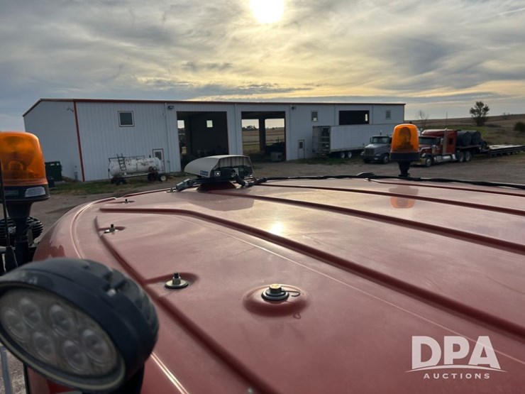 2020-case-ih-patriot-4440-image-55