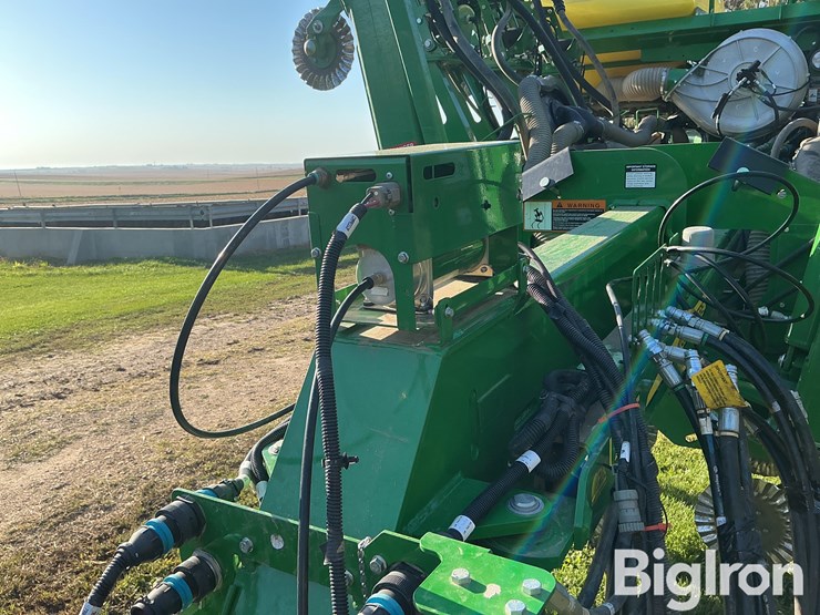 2018-john-deere-1795-image-13