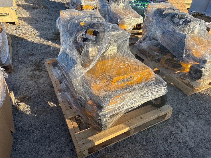 #24-•-unused-dewalt-dw33-walk-behind-zero-turn-mower-inv#32772-image-1