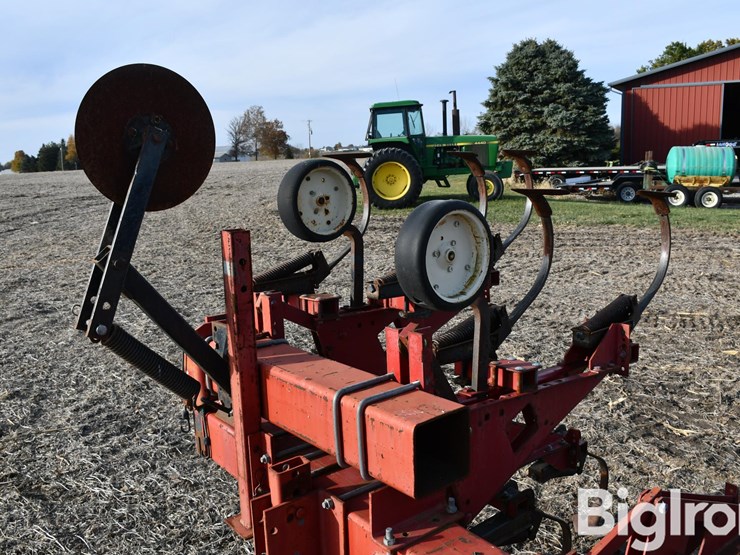 international-183-image-11