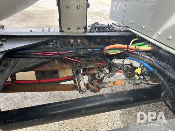 2014-kenworth-lp-delivery-truck-(dr12678-unit-8)-image-18