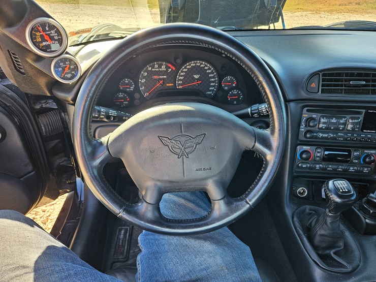 #22774-•-2002-chevrolet-corvette-z06-car-image-48