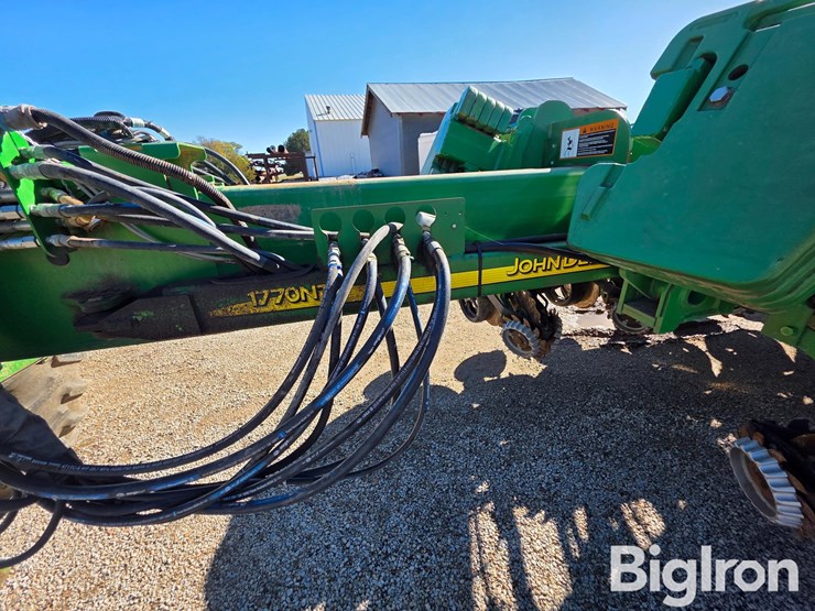 2013-john-deere-1770nt-ccs-image-12