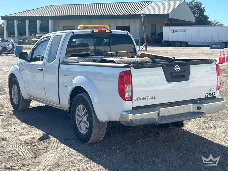 2015-nissan-frontier-image-5