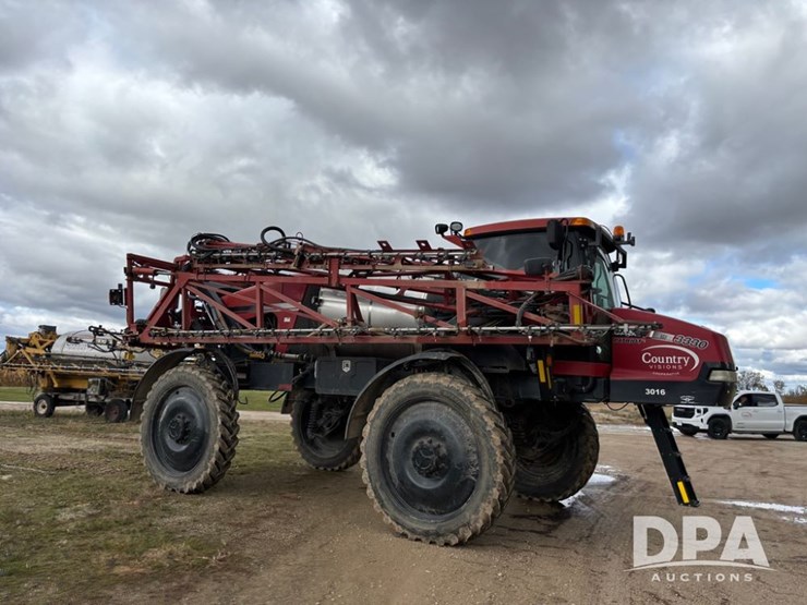 2014-case-ih-3016-image-3